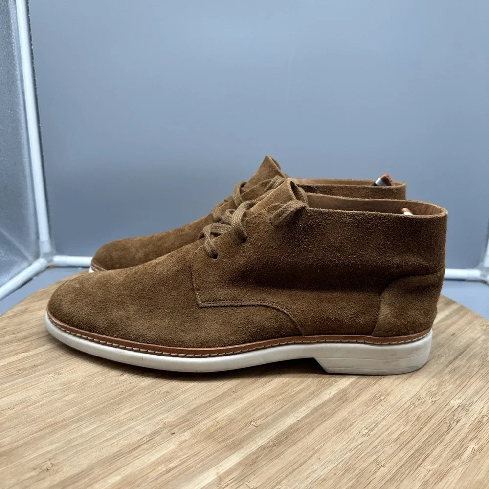 Allen Edmonds Wilder Tan Suede Chukka White Rubber Sole Mens 11D 4661